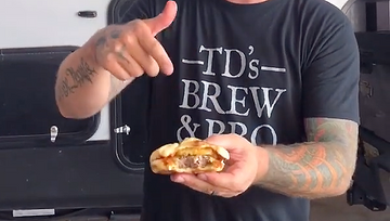 TD’s Brew & BBQ ATOMIC PINEAPPLE GREEN CHILIE SMASHBURGER